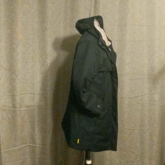 Hooded winter coat - Picture 4 of 10